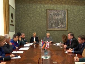 Глава МЧС Армении и посол Грузии обсудили вопросы бесперебойной работы КПП Верхний Ларс