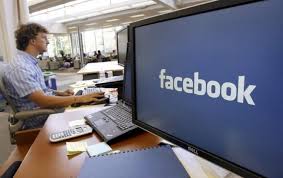 Сотрудникам государственных учреждений в рабочее время запрещен доступ к соцсети Facebook