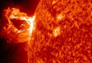 Ученые: Солнечные бури могут ослабить магнитное поле Земли