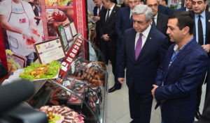 Президент Саргсян присутствовал на открытии специализированной выставки “Армпродэкспо”