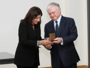 Министр иностранных дел Армении принял мэра Парижа