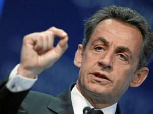 Саркози призвал к диалогу с Россией