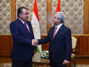 Президент Армении встретился с президентом Таджикистана