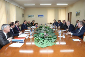Минобороны Армении и ФСВТС РФ подписали в Ереване ряд документов
