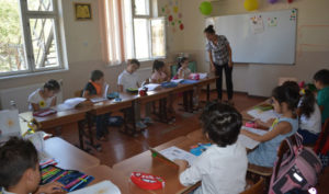 В школах Армении начались осенние каникулы