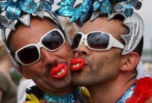 В центре Баку подрались полицейские и гомосексуалисты