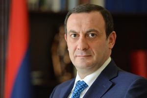 СМИ сообщают об отставке главы Комитета по госдоходам Армении