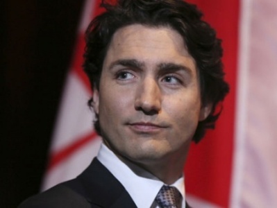 Самолет премьер-министра Канады экстренно сел в Оттаве