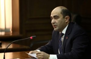 Партия «Светлая Армения» не принимает выдвинутое «Армянским возрождением» условие