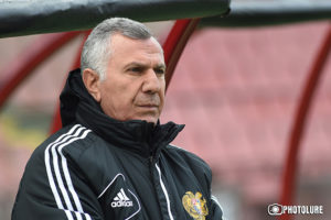 Тренер сборной Армении не собирается подавать в отставку после поражения от румын