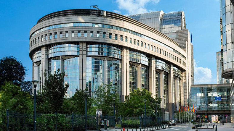 «The Sun»: Евросоюз выделил деньги на несуществующую компанию в Азербайджане