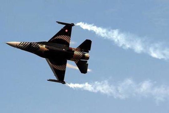 При нанесении удара по горам Кандиль в Иракском Курдистане сбит истребитель F-16 ВВС Турции: СМИ