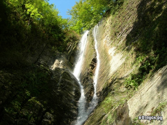 Какие достопримечательности можно посмотреть в Туапсе?