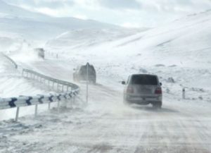 На значительной части территории Армении идет снег
