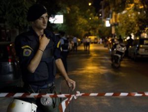 Неизвестные бросили гранату в посольство Франции в Афинах: СМИ назвали это терактом