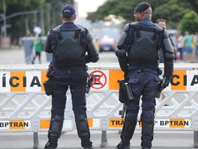 В Рио-де-Жанейро потерпел крушение полицейский вертолет