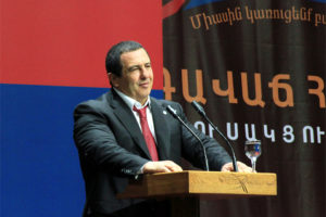 Партия "Процветающая Армения" готовится масштабно отметить возвращение Царукяна