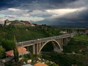 В Ереване предотвращена попытка самоубийства