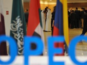 ОПЕК смогла договориться о сокращении добычи нефти