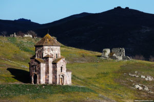 Отношение госструктур Армении к культурному наследию безответственное - эксперт
