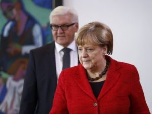 Меркель официально представила Штайнмайера как кандидата в президенты ФРГ