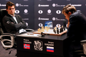 Карлсен признался, что ему повезло в пятый раз сыграть вничью с Карякиным