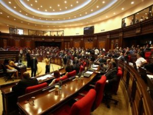Парламент Армении принял в 1-ом чтении законопроект против депутатов-бизнесменов