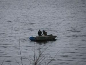 На Севане обнаружено тело одного из двух пропавших рыбаков