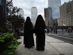 В США мусульманскую студентку хотели поджечь из-за хиджаба