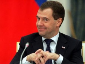 Медведев предложил создать механизм прослеживаемости товаров ЕАЭС