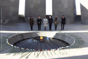 Руководитель группы «Европейские консерваторы» почтил память жертв Геноцида армян