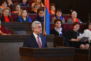 Президент Армении подчеркнул важную роль женщин в общественной жизни и в деле сохранения традиционной семьи