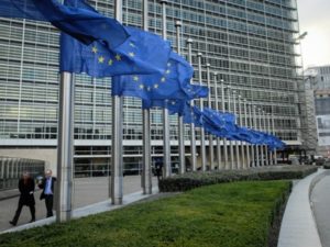 Еврокомиссия предложила ввести для туристов в Шенген сбор в 5 евро
