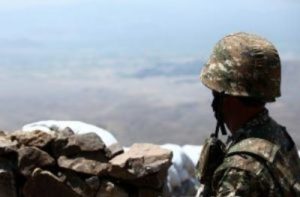 Враг продолжает обстреливать армянские позиции