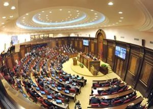 Парламент Армении принял в первом чтении законопроект «О партиях»