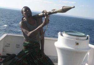 В плену сомалийских пиратов 39 человек