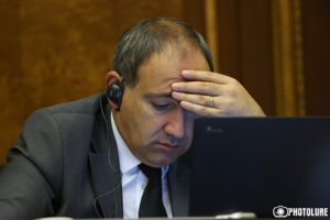 Политические силы Армении начали масштабную кампанию против Никола Пашиняна