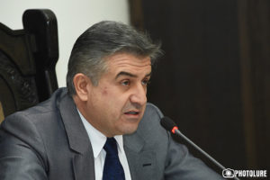 Премьер-министр Армении поблагодарил новых членов партии с проявлением активной гражданской позиции