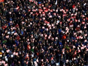 В Сеуле на антиправительственном марше ожидают до 1,5 млн участников
