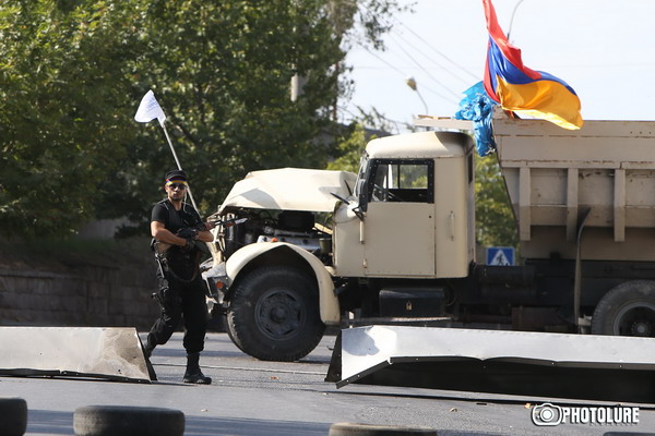 Двух членов группы «Сасна црер» ждет пожизненное заключение