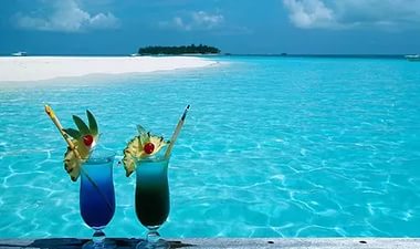 Куда можно поехать отдохнуть в октябре на море?