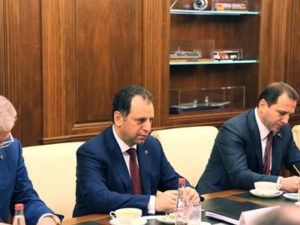 Министр обороны Армении и министр промышленности и торговли обсудили вопросы развития сотрудничества