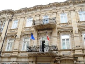 Посольство Франции в Баку: Париж продолжит усилия для урегулирования нагорно-карабахского конфликта