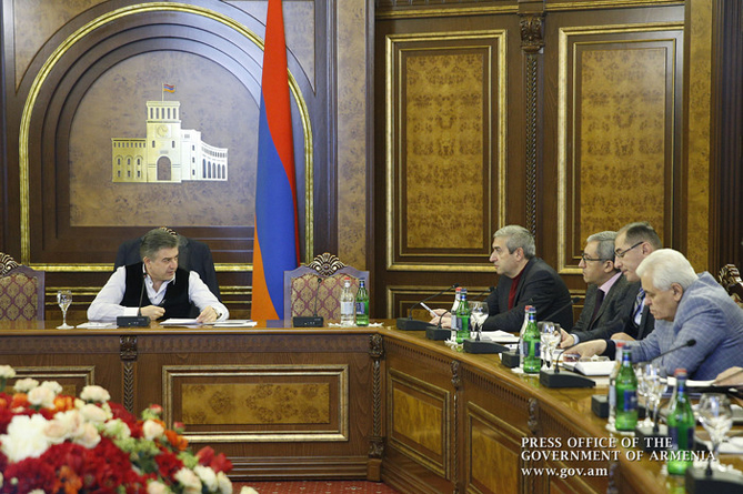 Премьер Армении: на КПП «Верхний Ларс» должен находится постоянный представитель