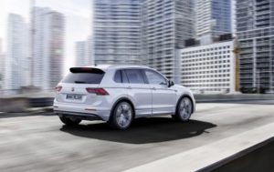 Удлиненный кроссовер Volkswagen Tiguan L презентовали в Китае