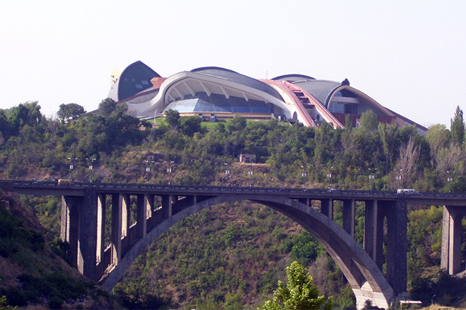 Попытка самоубийства предотвращена в Ереване