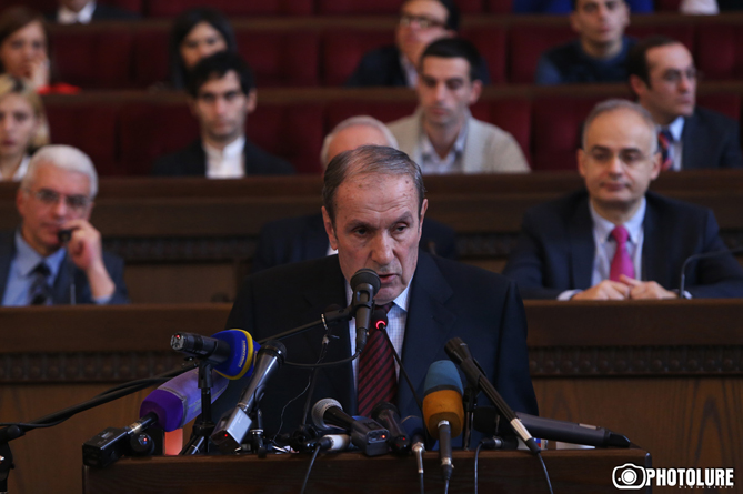 Тер-Петросян: Алиев способен на шаги по установлению мира, но в случае развязывания войны, Баку потерпит поражение