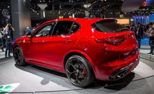 В Сети появились снимки первого кроссовера Alfa Romeo Stelvio