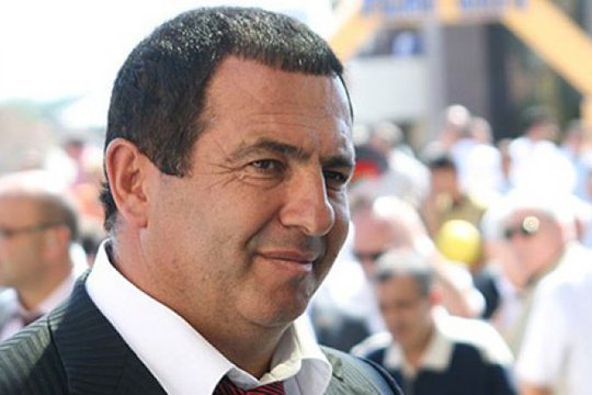 В Гюмри в ожидании встречи с Гагиком Царукяном скончался 55-летний мужчина