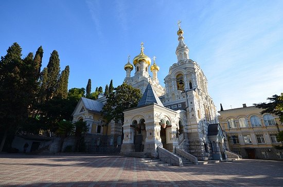 Гиды и экскурсии в Ялте